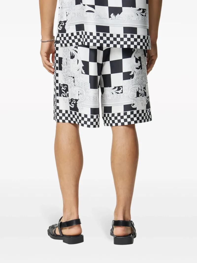 Alternative view of Pantaloni scurti Versace Barocco Checkerboard-Print alb