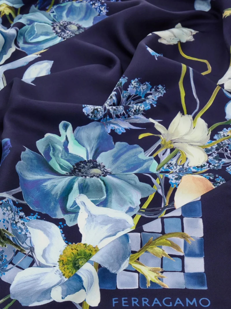 Alternative view of Esarfa Ferragamo fiori-print silk albastru