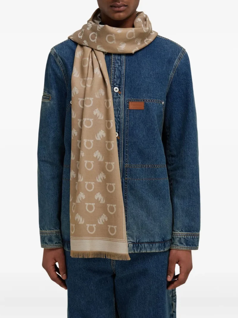 Alternative view of Esarfa Ferragamo Logo-patterned khaki