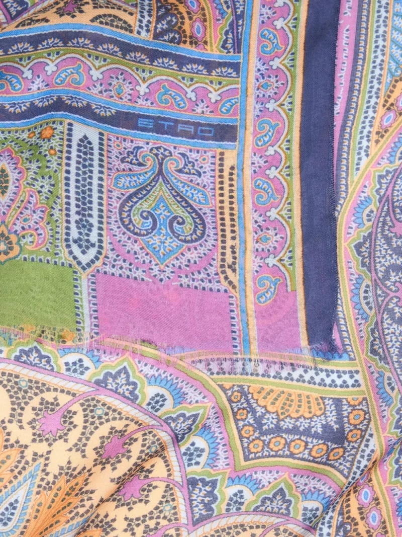 Alternative view of Esarfa ETRO patterned multicolor
