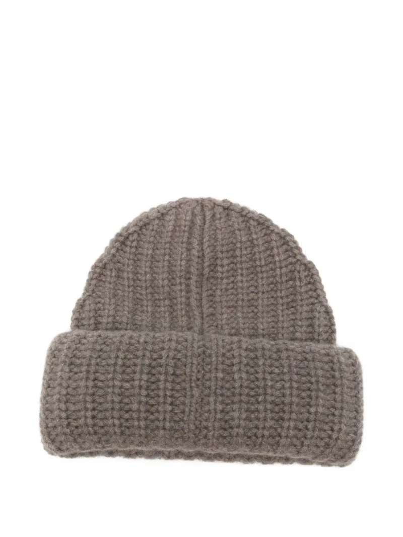 Alternative view of Caciula Lisa Yang The Beatris maro