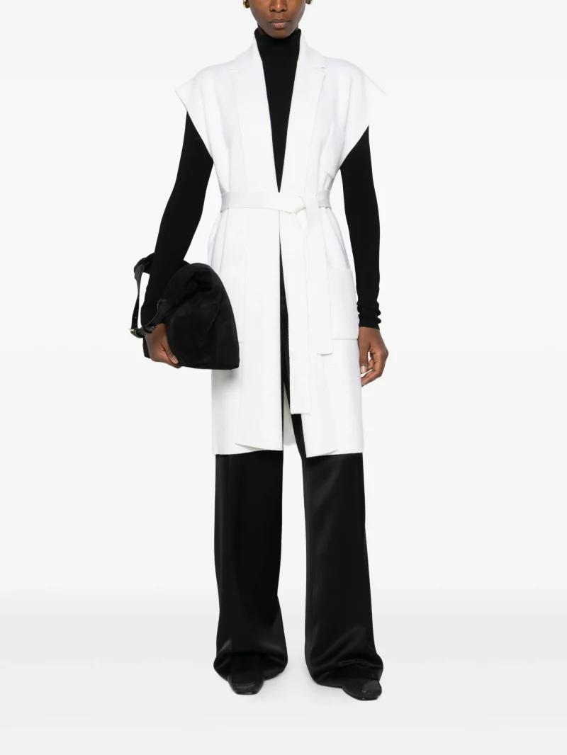 Alternative view of Vesta Gran Sasso belted front-pockets gilet alb