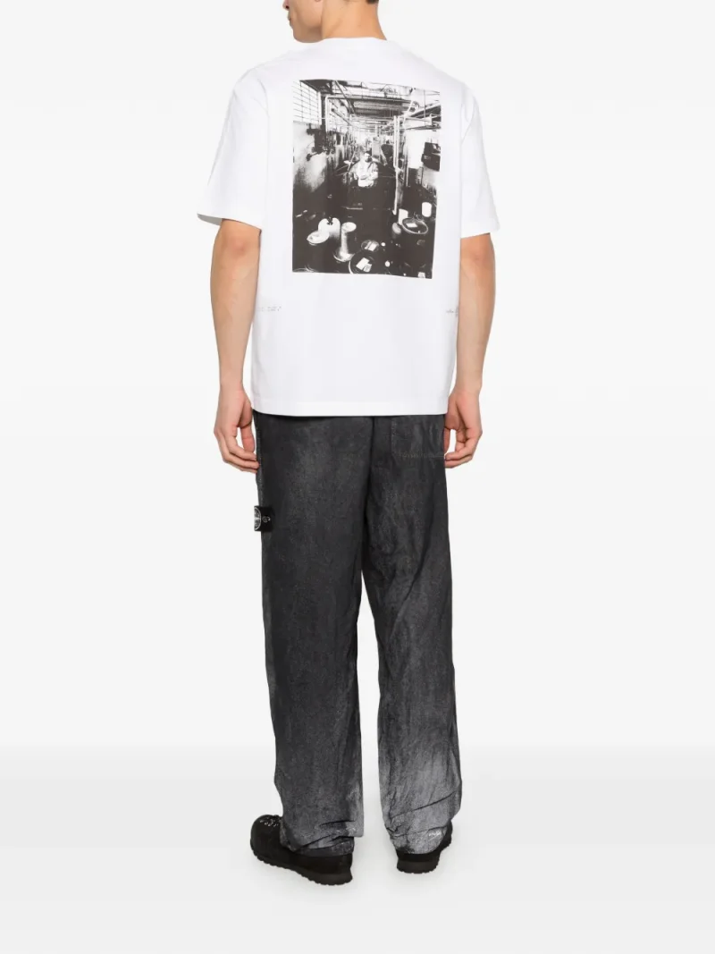 Alternative view of Tricou Stone Island Logo Graphic alb