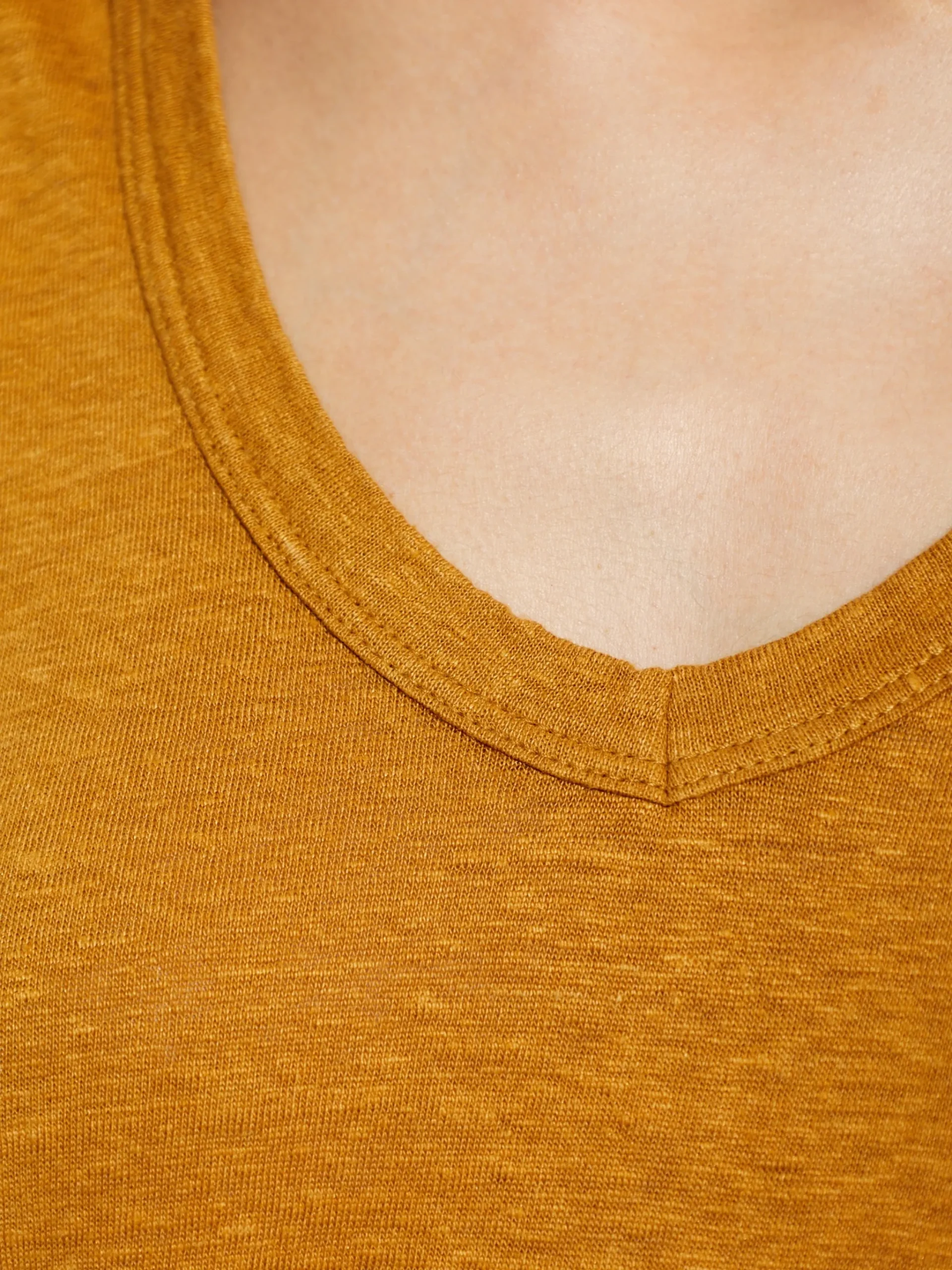 Tricou Marant Etoile Zankou V-neck portocaliu - imagine 5