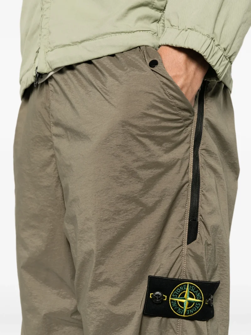 Pantaloni Stone Island Compass-Motif Track khaki - imagine 5