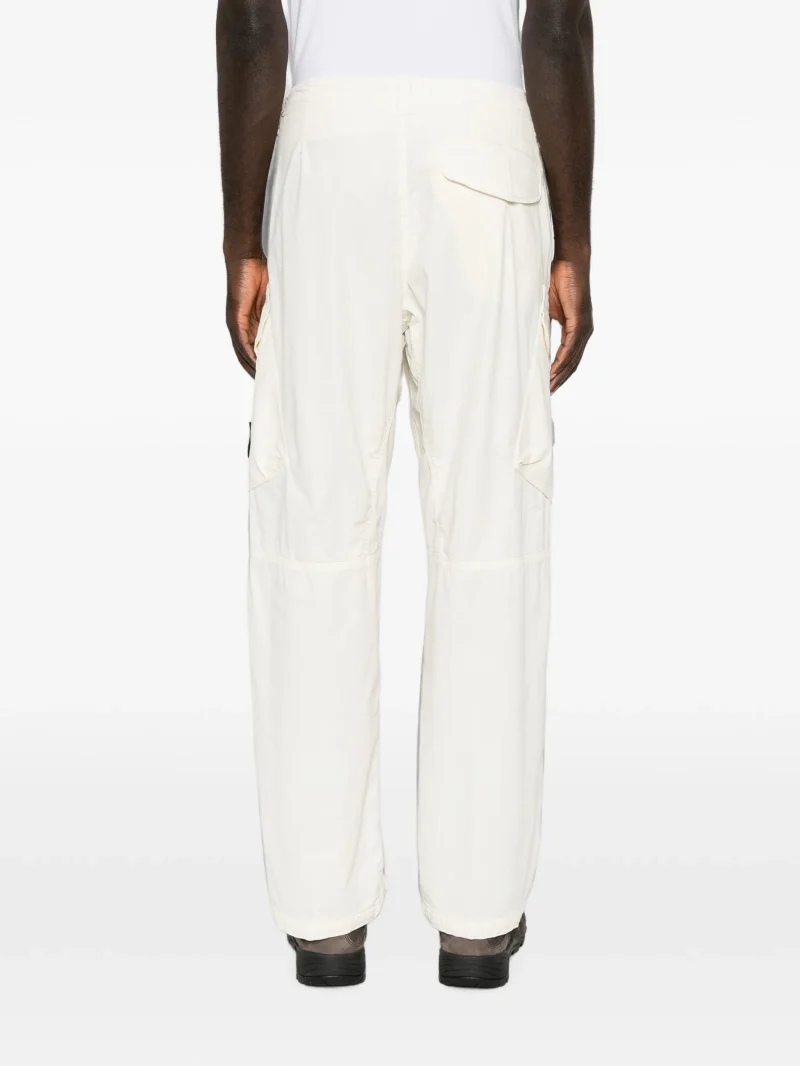 Alternative view of Pantaloni Stone Island Logo-Patch Cargo ecru