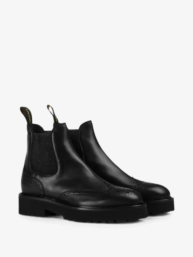 Alternative view of Ghete Doucal's brogue-detail ankle negru